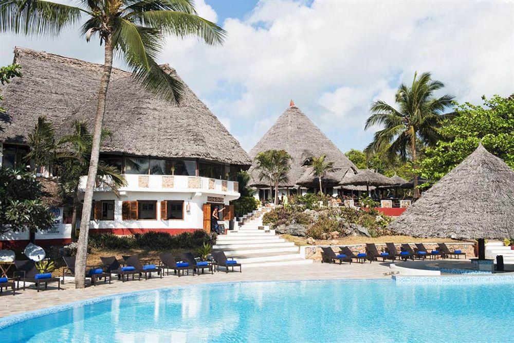 Hotel Karafuu Beach Resort Pingwe Esterno foto