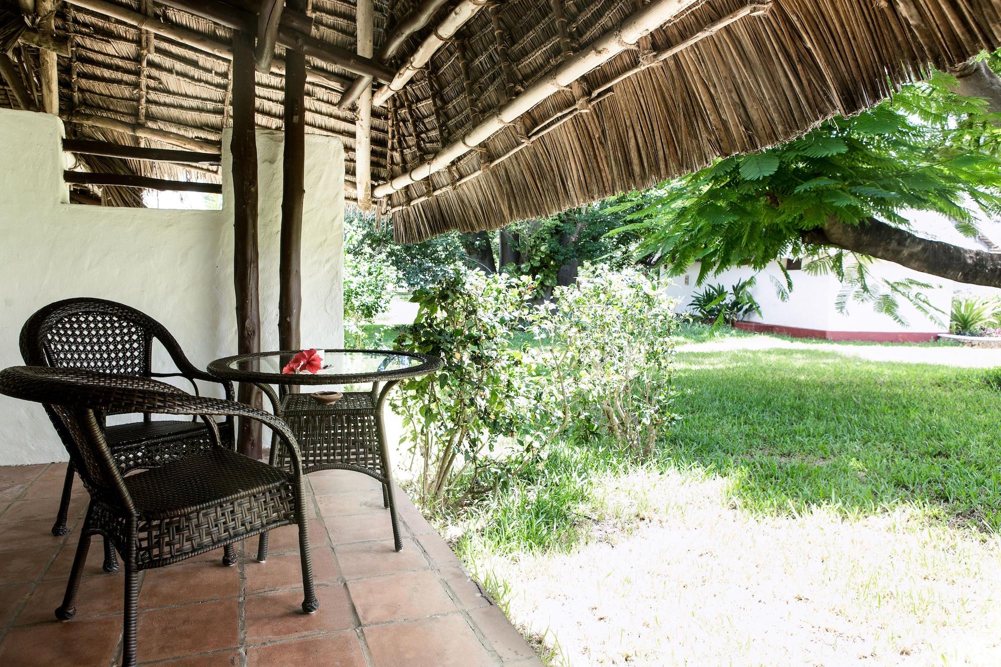 Hotel Karafuu Beach Resort Pingwe Esterno foto