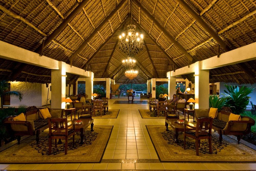Hotel Karafuu Beach Resort Pingwe Esterno foto