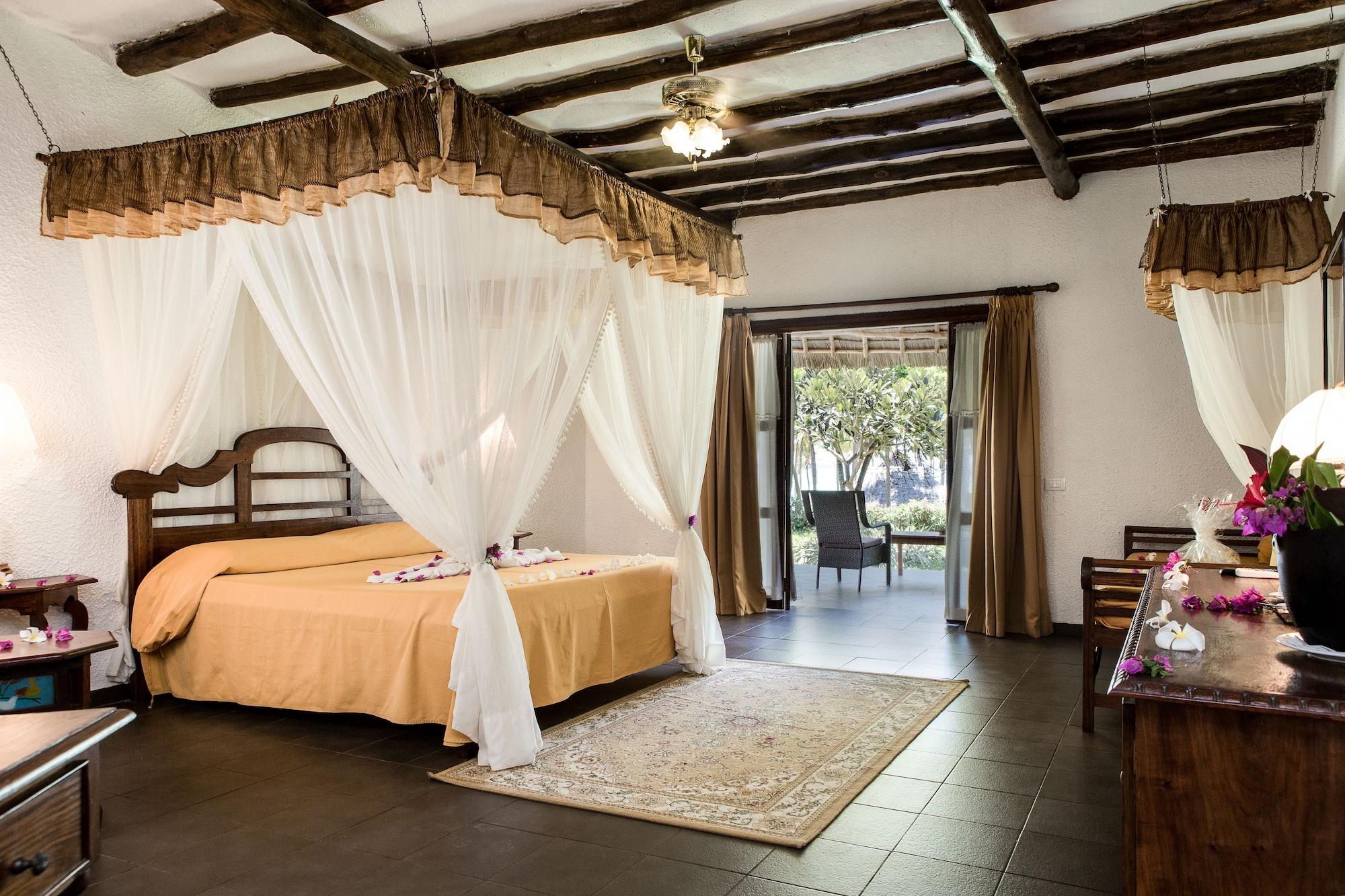 Hotel Karafuu Beach Resort Pingwe Esterno foto
