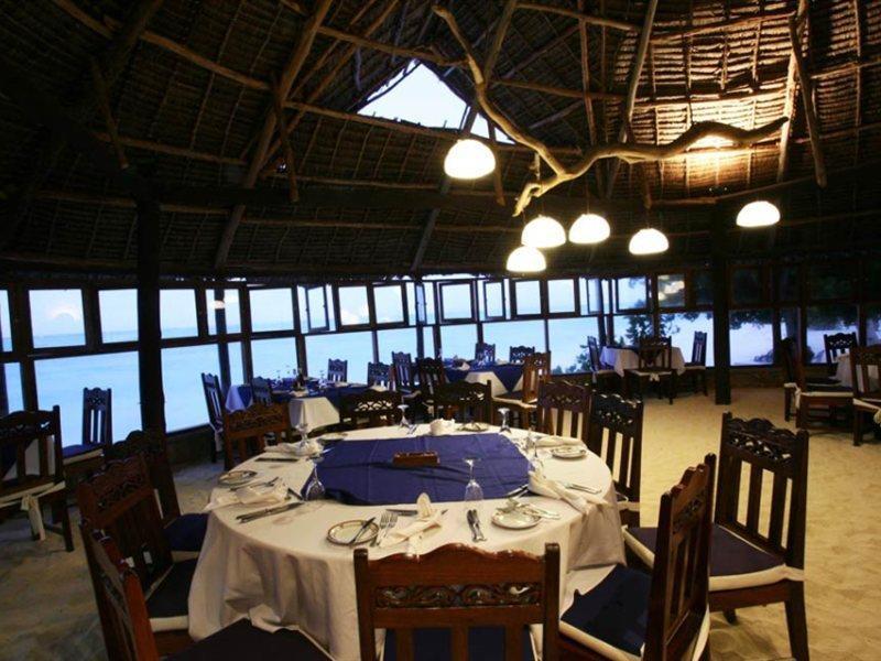 Hotel Karafuu Beach Resort Pingwe Esterno foto